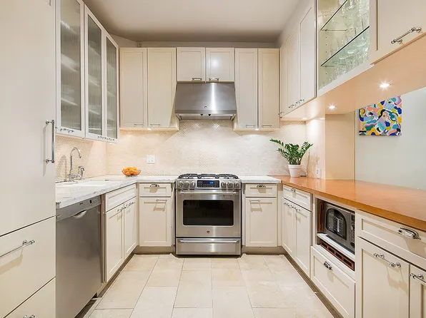 55 Walker St APT 4A, New York, NY 10013