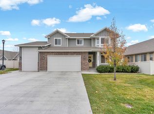 10337 S Wolf Moon Pl, South Jordan, UT 84095 | Zillow 10337 S Wolf Moon Pl, South Jordan, UT 84095 | Zillow