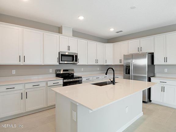 4th image of 1732 CARNELIAN Street