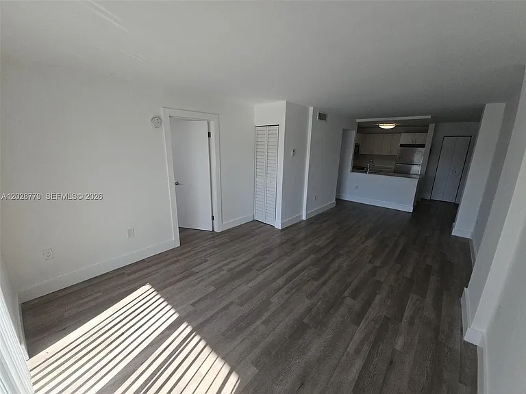 8101 Crespi Blvd #304 — Photo 6