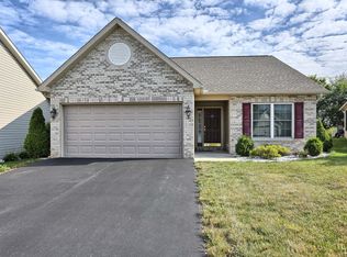 17 Keswick Dr, Mechanicsburg, PA 17050