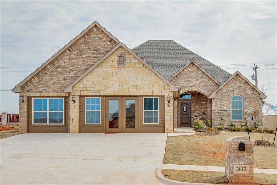 1st image of 3836 Vista Dr