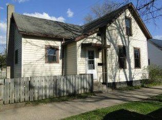 915 15th St S, La Crosse, WI 54601
