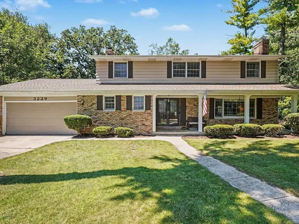 3229 Delevan Dr, Saginaw, MI 48603