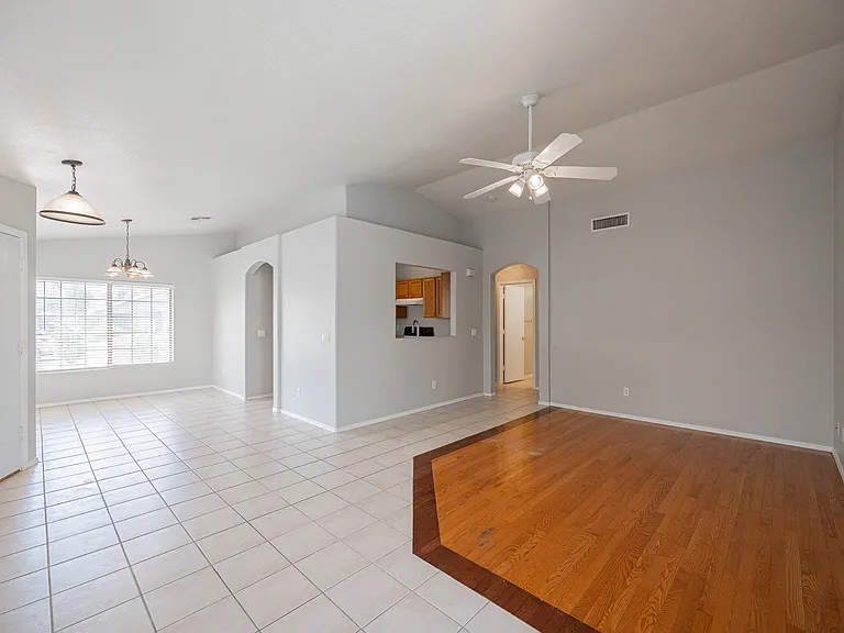 13344 W Desert Ln — Photo 5