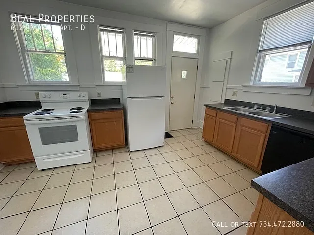 612 Pearl St #D — Photo 8