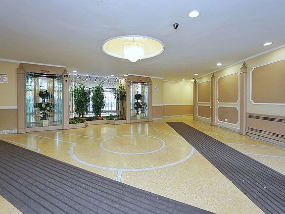 2nd image of 540 Ocean Pkwy APT 3H