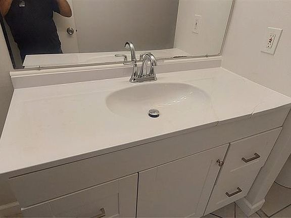 3rd image of 546 Orange Dr APT 13