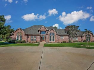 701 Stoneridge Dr, Gainesville, TX 76240