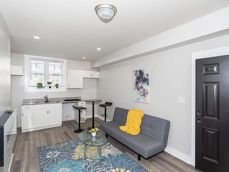 5143 E Washington St #101 — Photo 3