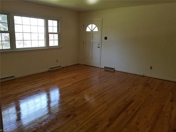 3rd image of 3603 Fletcher Dr