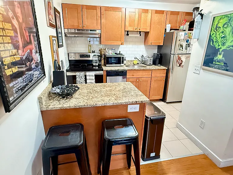 12 Commonwealth Ct #8 — Photo 4
