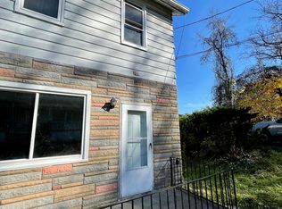 769 School St, Crescent, PA 15046