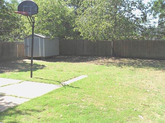 4th image of 2636 Fieldale Dr