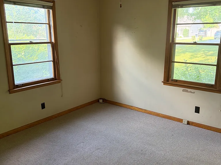 422 Eddy Ln — Photo 8