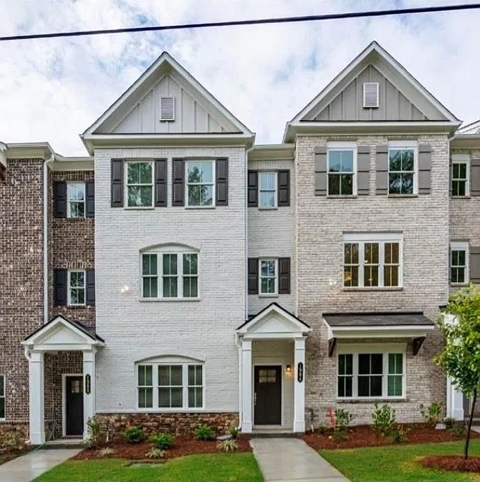 3 bed, 4.0 bath, 2036 sqft, $2,800 — Photo 1
