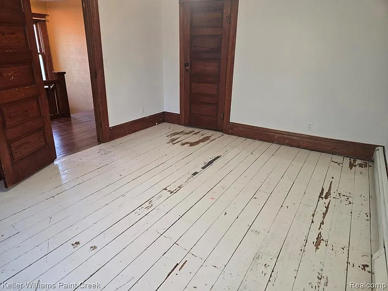 1125 S Long Lake Blvd — Photo 35