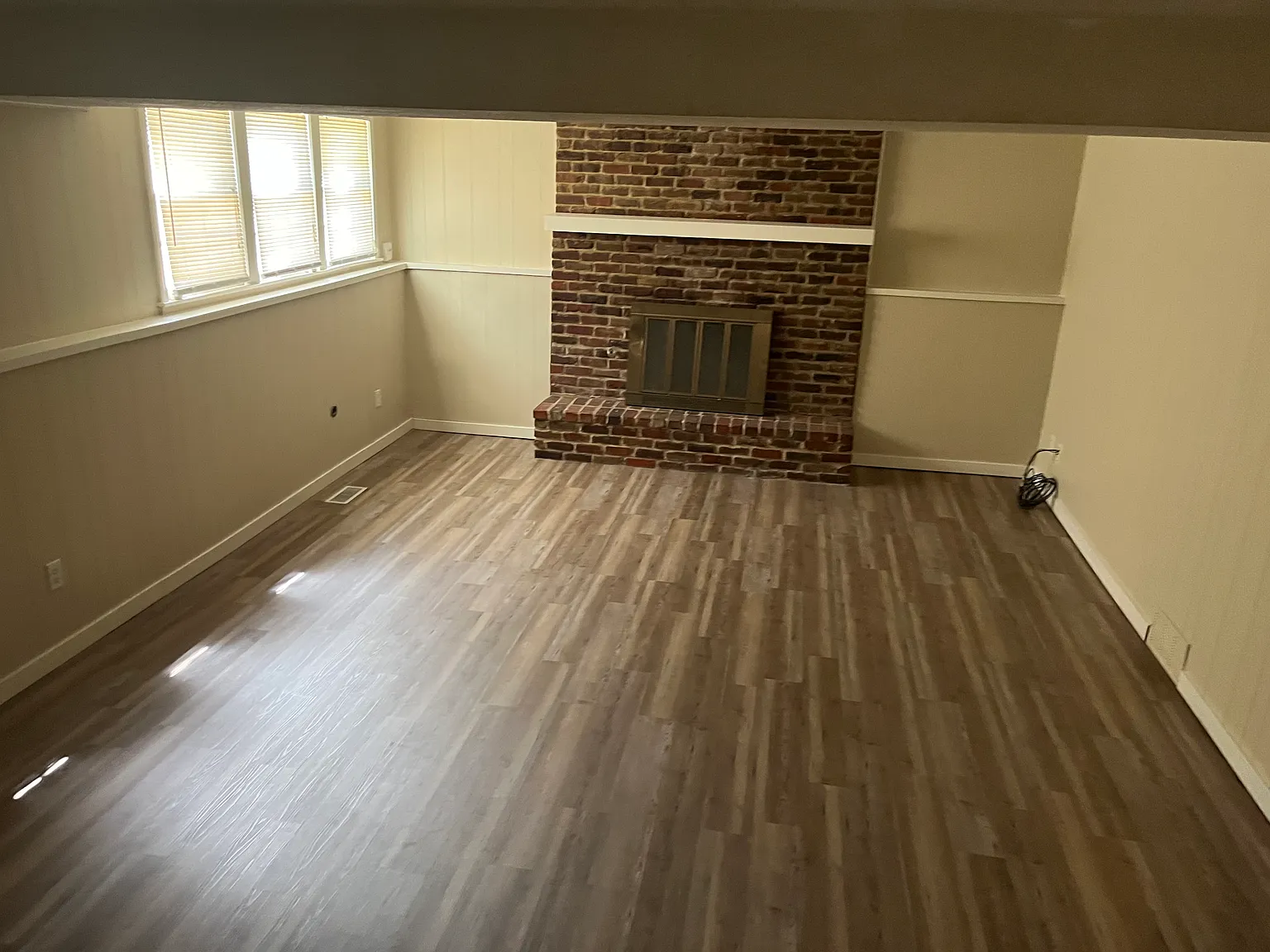 4 bed, 2.5 bath, 1592 sqft, $2,500 — Photo 1