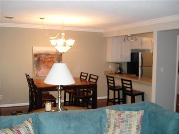 3rd image of 308 Kingswood Ct