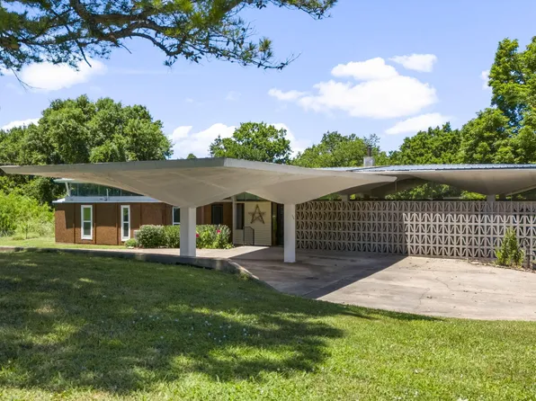 508 Golf St, Grove, OK 74344