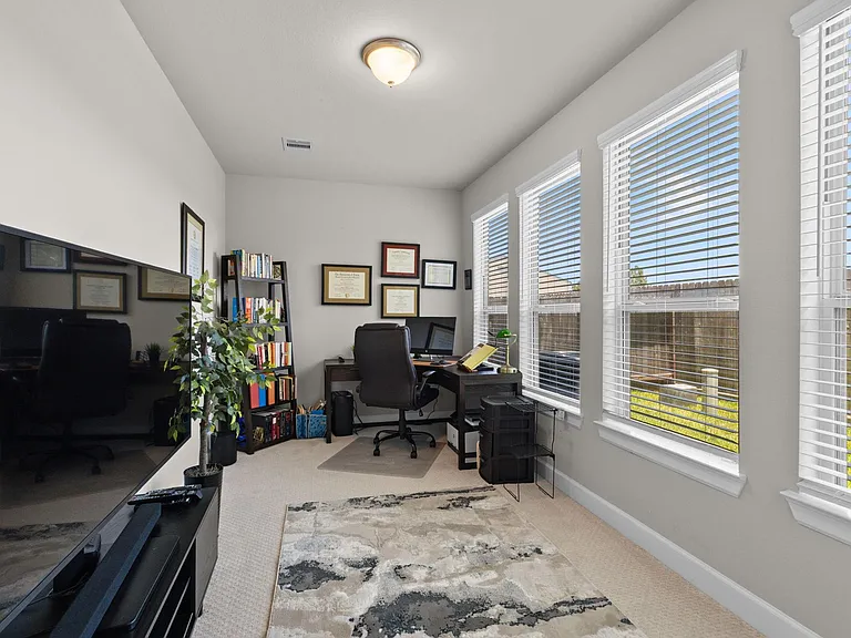 4004 Centre Meadow Way — Photo 7
