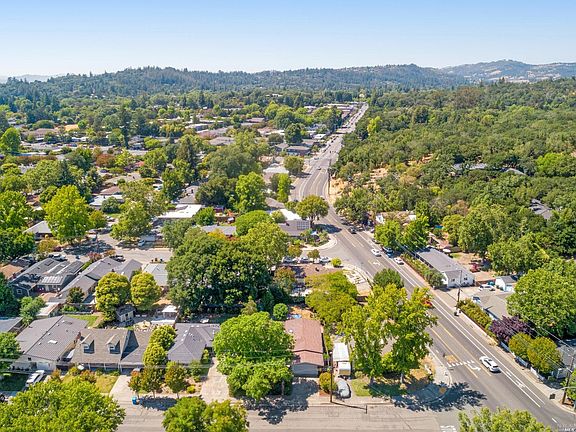 3rd image of 3769 Kansas Drive