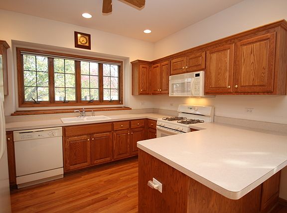 3rd image of 21164 Arbour Walk Dr