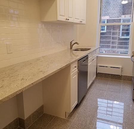 4th image of 659 Ocean Ave APT C3
