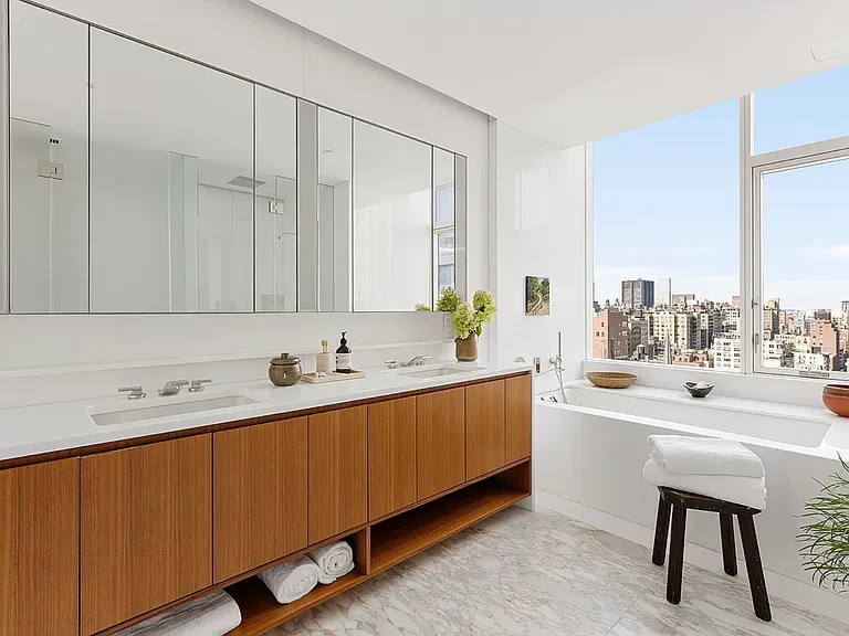 1289 Lexington Ave #18A — Photo 7
