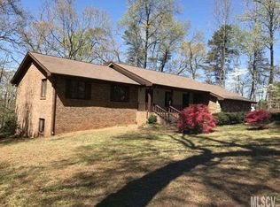 2450 Duckhook Ln NE, Conover, NC 28613
