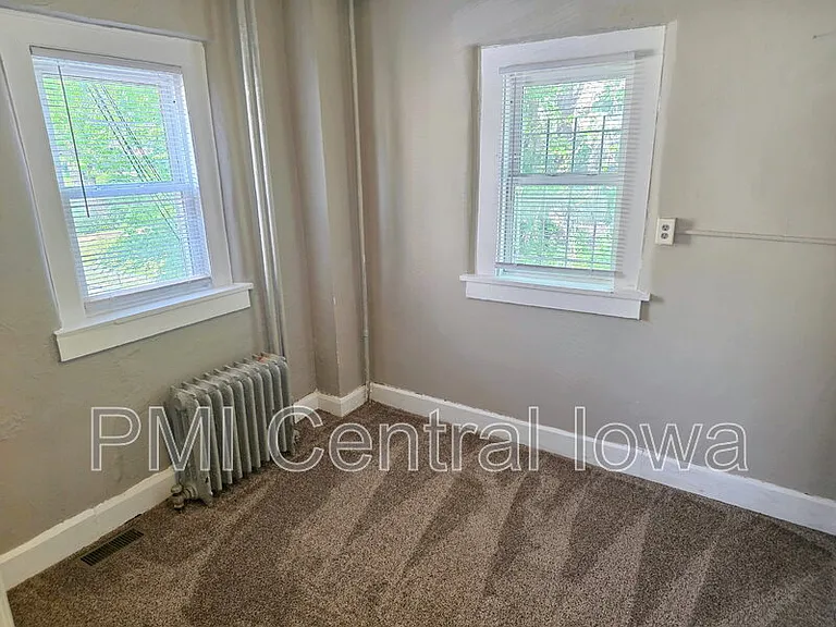 1301 E 12th St #2 — Photo 11