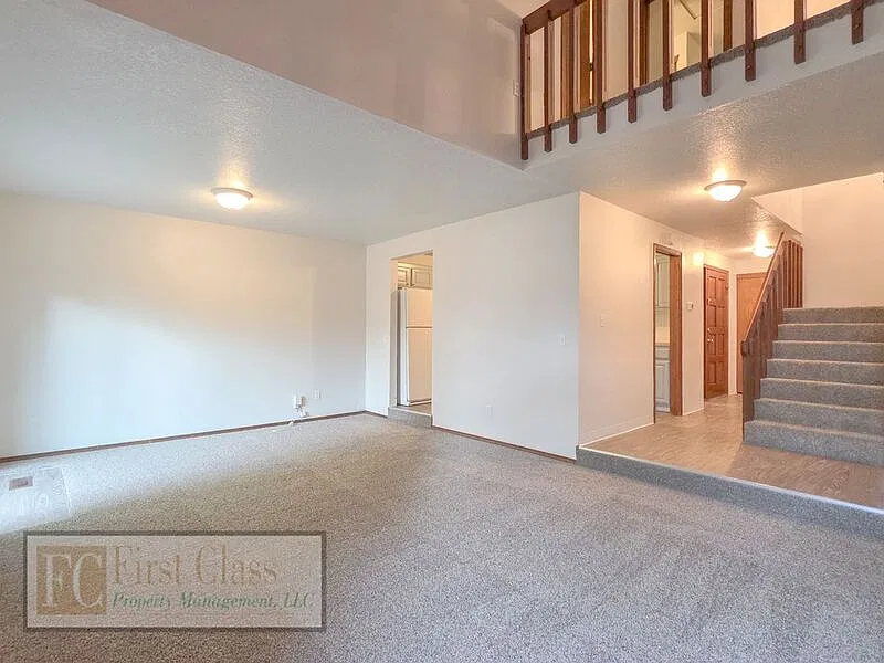 2 bed, 1.5 bath, 1202 sqft, $2,495 — Photo 2