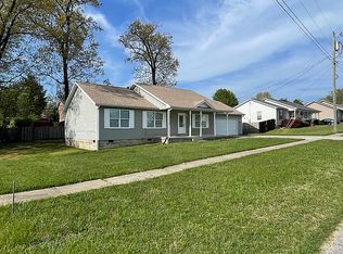106 W Tuscany Ct, Radcliff, KY 40160