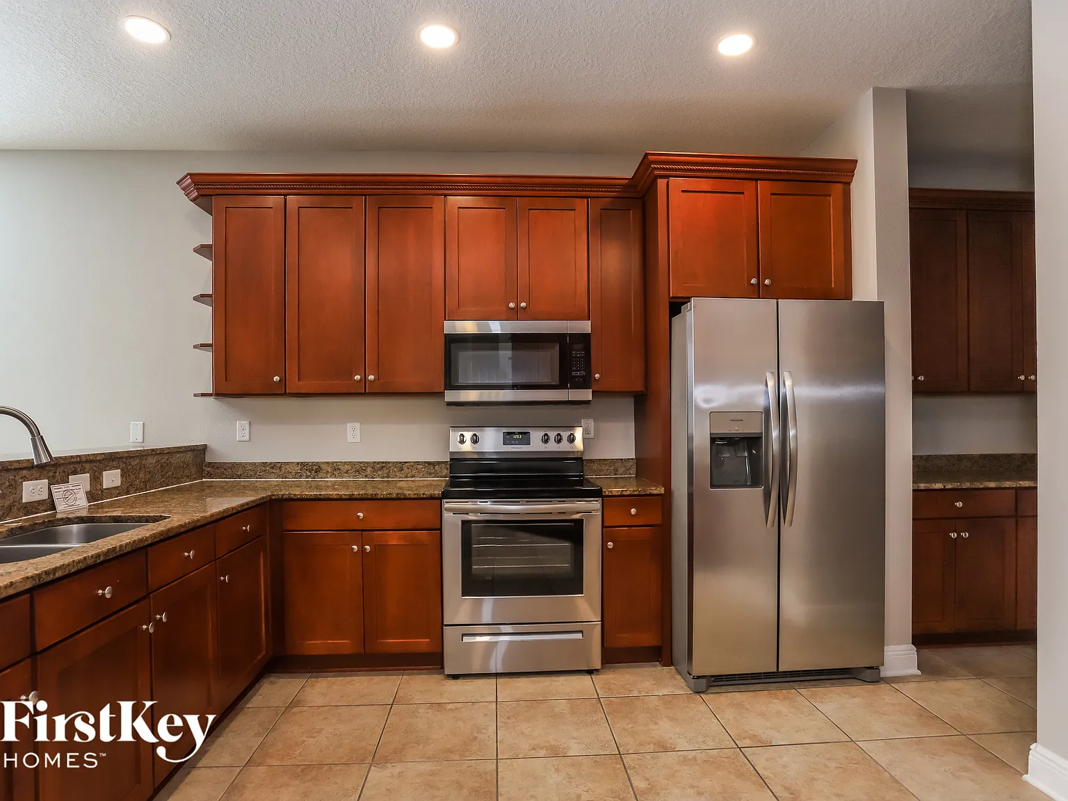 3 bed, 3.0 bath, 3222 sqft, $3,590 — Photo 4