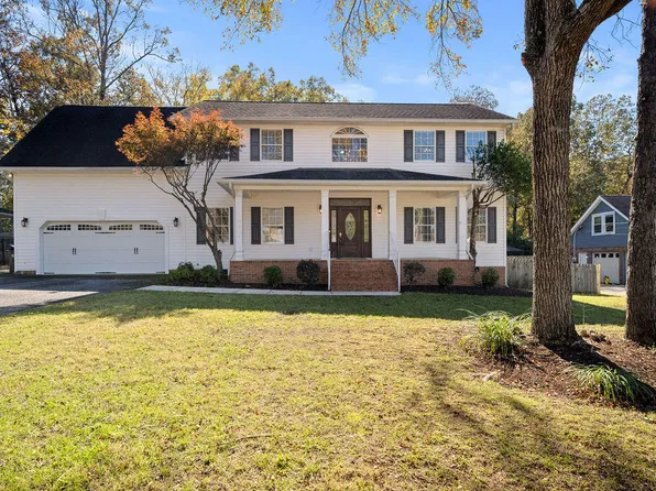325 Mockingbird Ln, Fort Oglethorpe, GA 30742