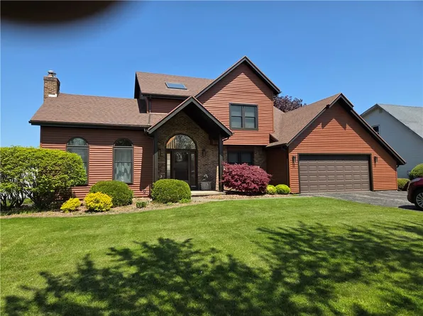 70 Crestway Ln, Rochester, NY 14612