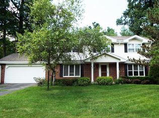 930 E Imperial Dr, Hartland, WI 53029