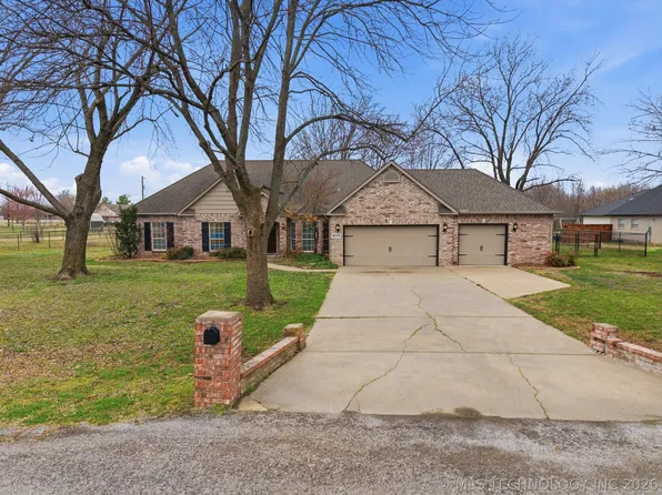 8228 N 175th Ave E, Owasso, OK 74055