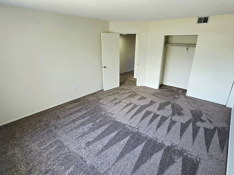185 S Laurel Ave — Photo 6