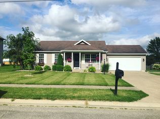 307 Pleasant Acres Dr, Nappanee, IN 46550