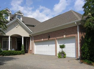 1060 Arbor Trce, Atlanta, GA 30319