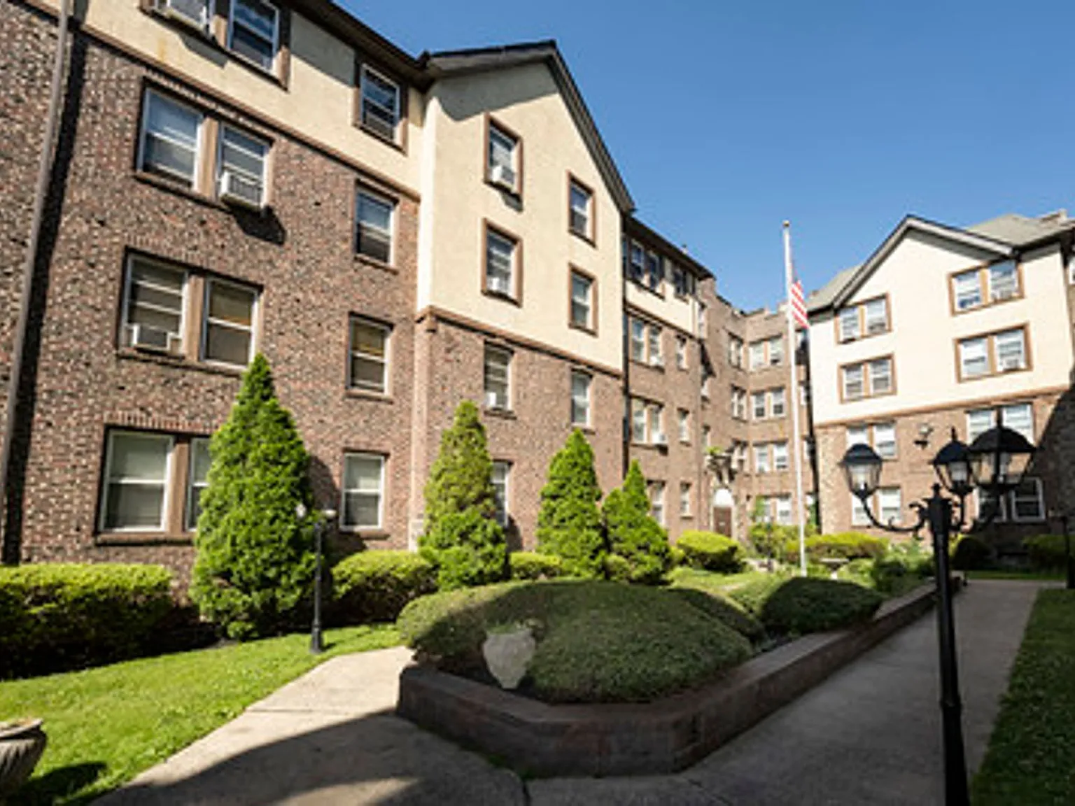 **English Manor Apartments Timeless Charm in the Heart of East Germantown** — Photo 1