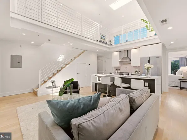 2014 Kalorama Rd NW APT 8, Washington, DC 20009