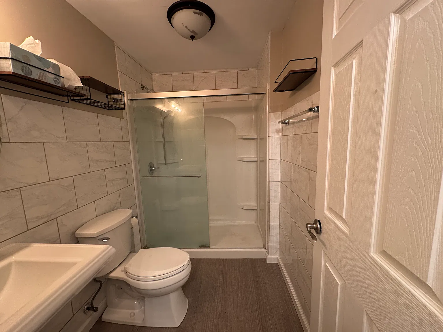 1 bed, 1100 sqft, $1,500 — Photo 4
