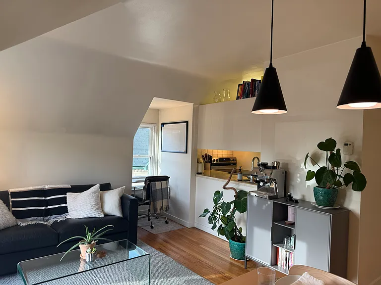 400 S Highland Ave #1B — Photo 5