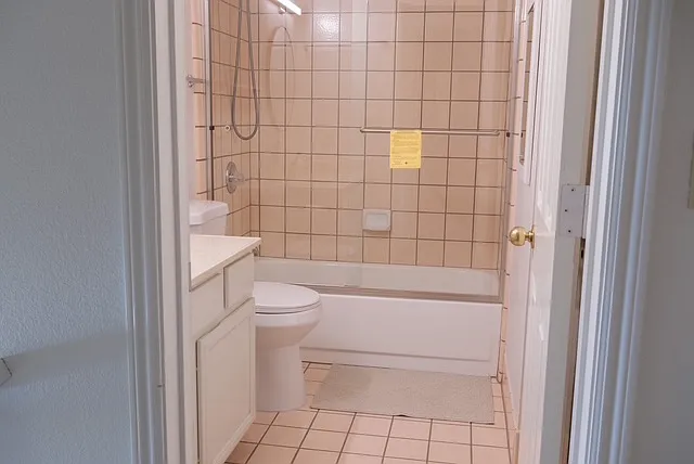 1063 Carolina St — Photo 20