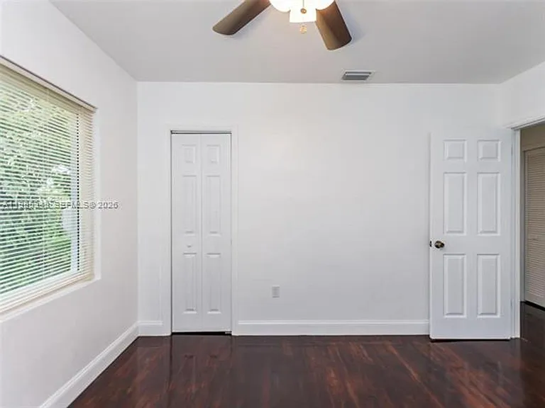6300 NW 41st St — Photo 20