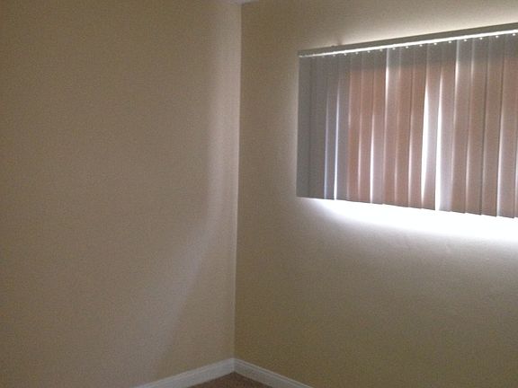 5th image of 4835 Live Oak St