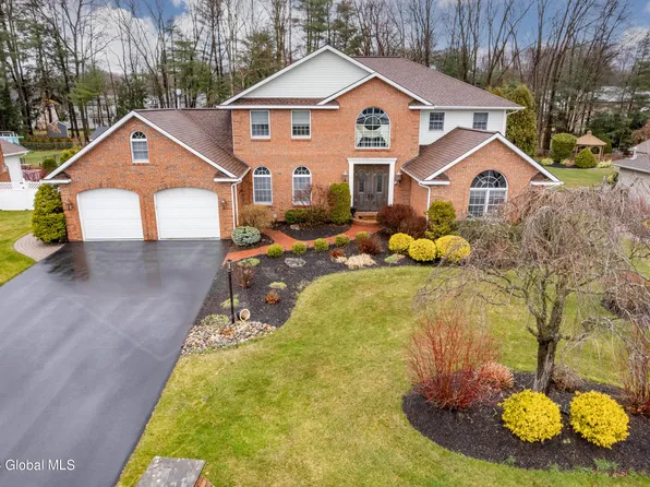 3058 New Williamsburg Drive, Schenectady, NY 12303