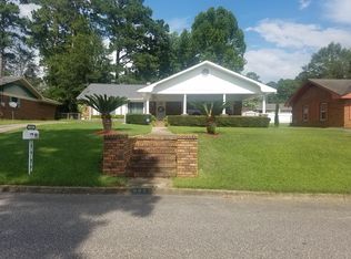 905 SE Dixie Dr, Dothan, AL 36301